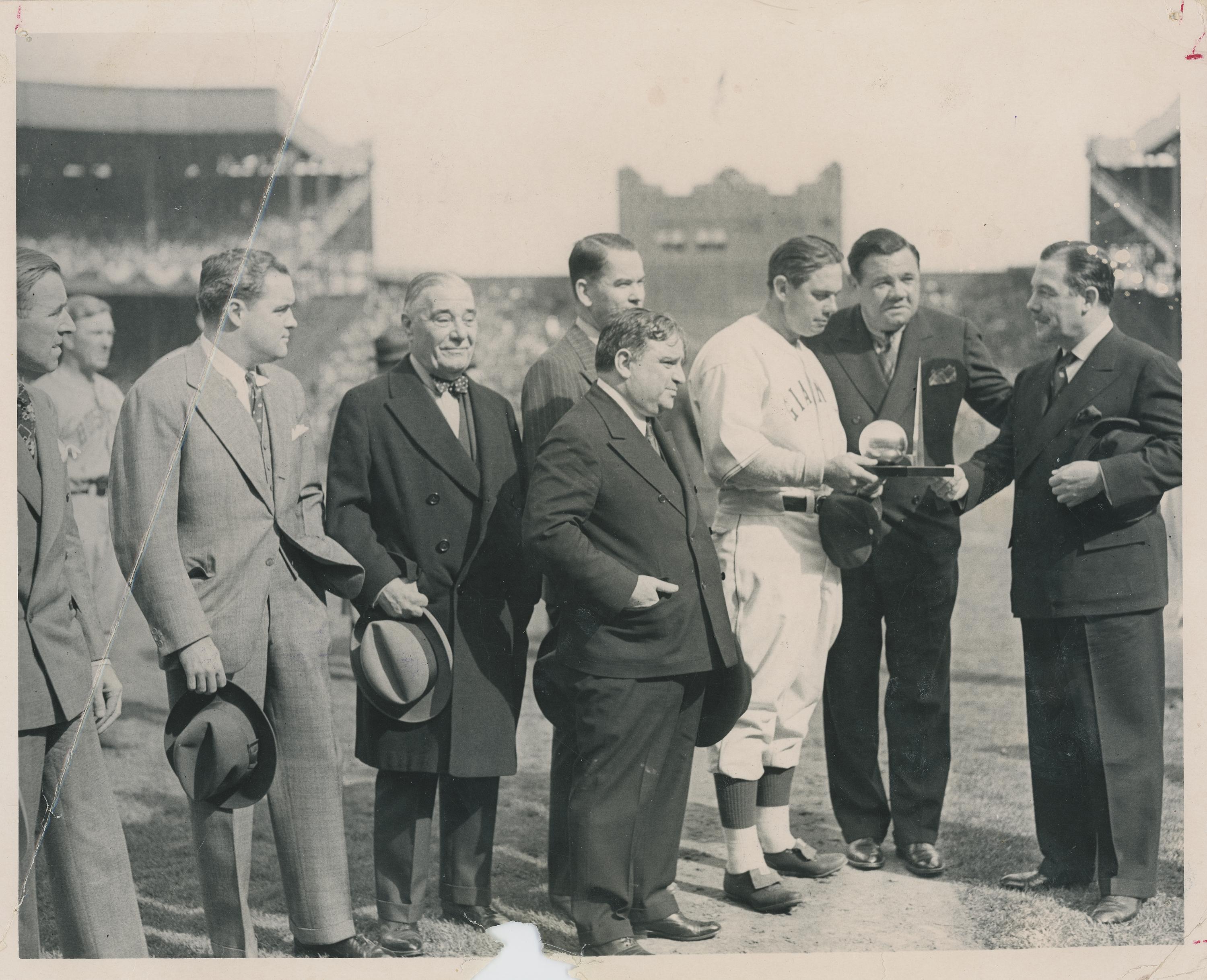 Babe Ruth's 1938 NY World's Fair worn uniform sells for $227,854 - Sports  Collectors Digest